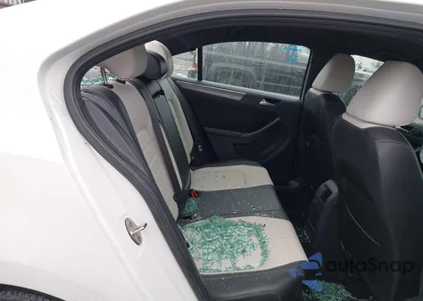 2016 Volkswagen Jetta 1.8T Sport из США, поврежденный, VIN 3VWD17AJ8GM408622